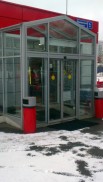 Тамбур входа на АЗС в Зеленограде